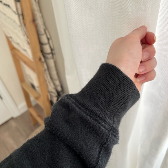 SOLD ON IG - Picture 3 of 3